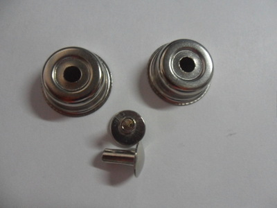 【供應箱包炮腳,鐵絲箱包角扣 箱包鐵絲扣】價格,廠家,圖片,其他箱包服裝配件,平湖市良正五金-